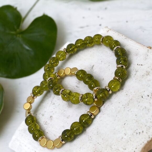 NWT Wool + Pepper Co. Peridot Beaded Bracelet Set with gold accents - Picture 2 of 3